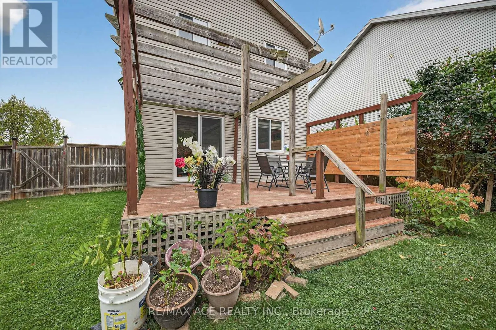 841 DEVERON CRESCENT
