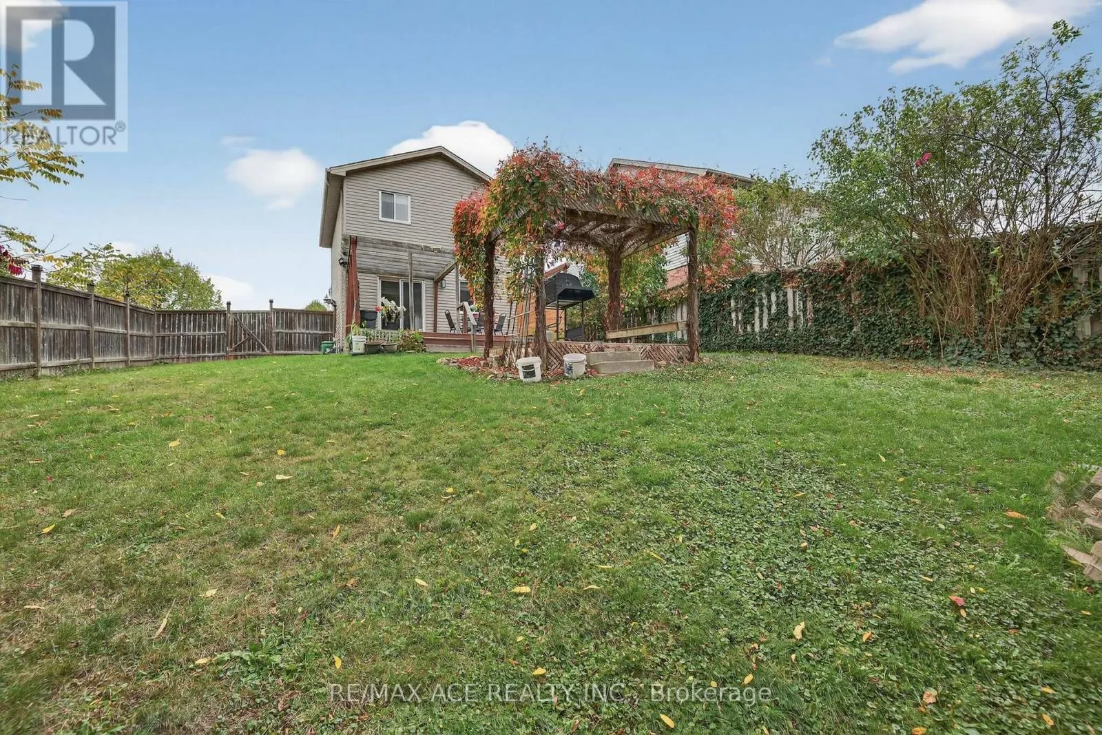 841 DEVERON CRESCENT