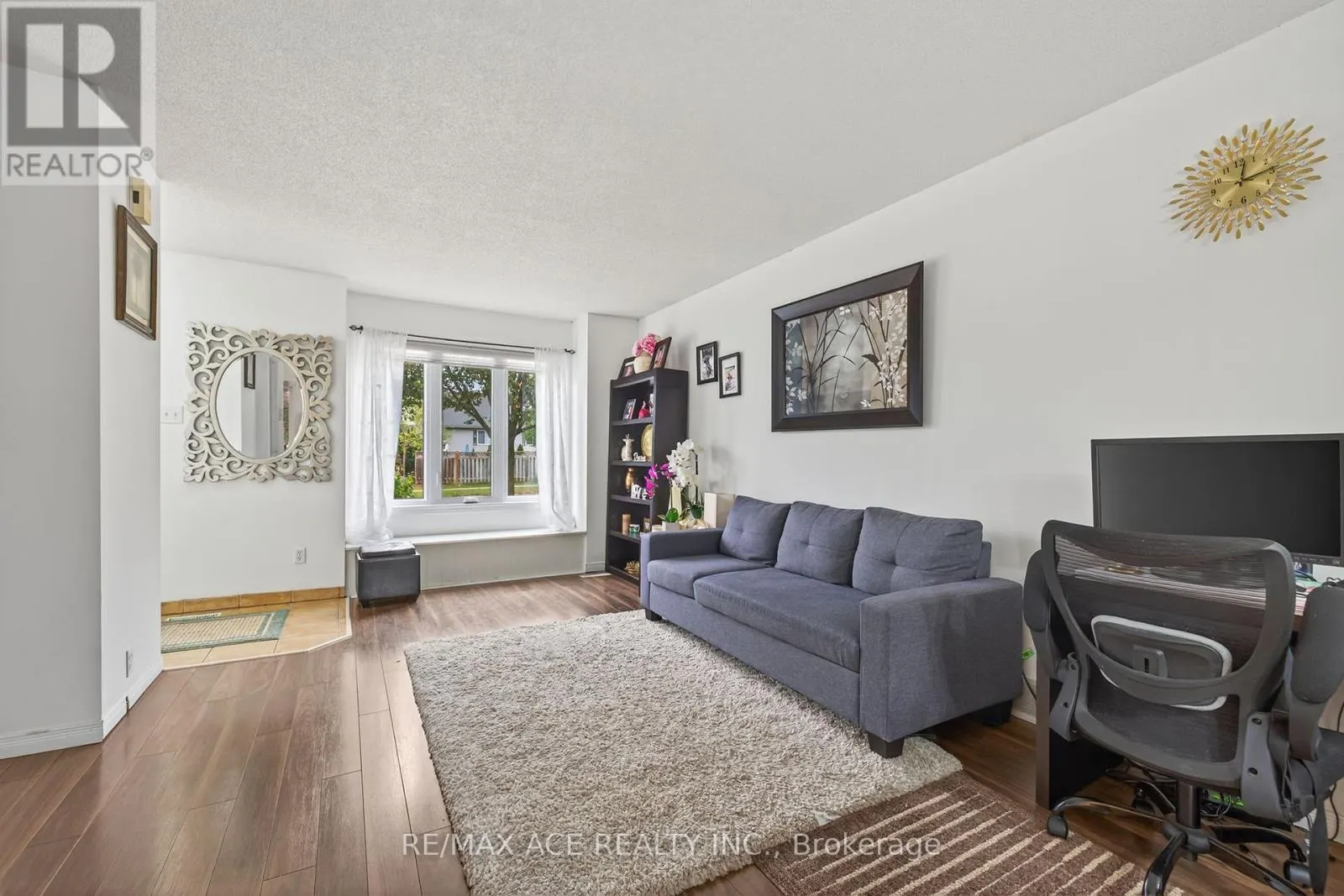 841 DEVERON CRESCENT