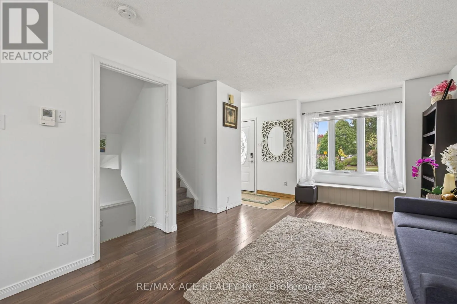 841 DEVERON CRESCENT