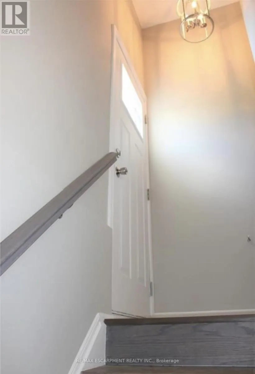 LOWER - 89 REGENT DRIVE