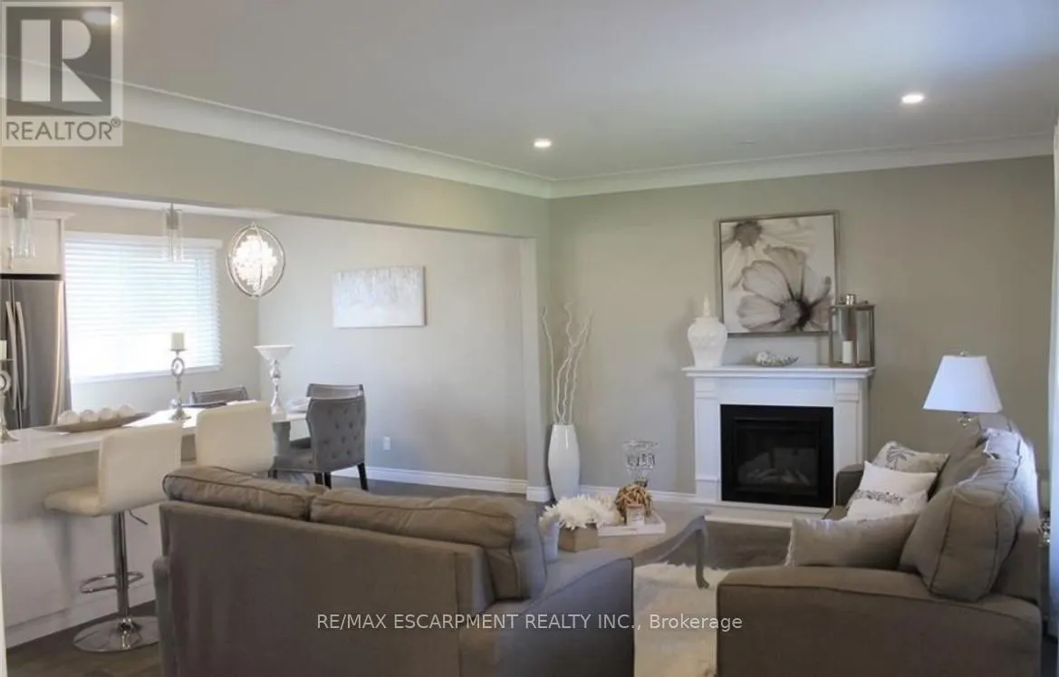 LOWER - 89 REGENT DRIVE