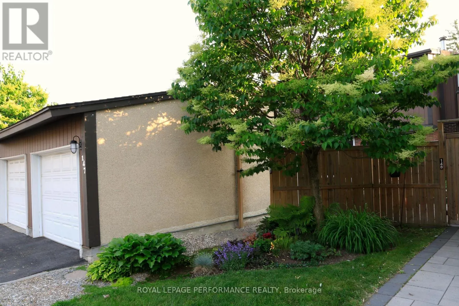 147 - 2111 MONTREAL ROAD