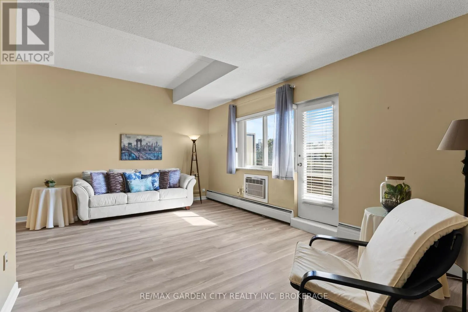 517 - 196 SCOTT STREET, #517