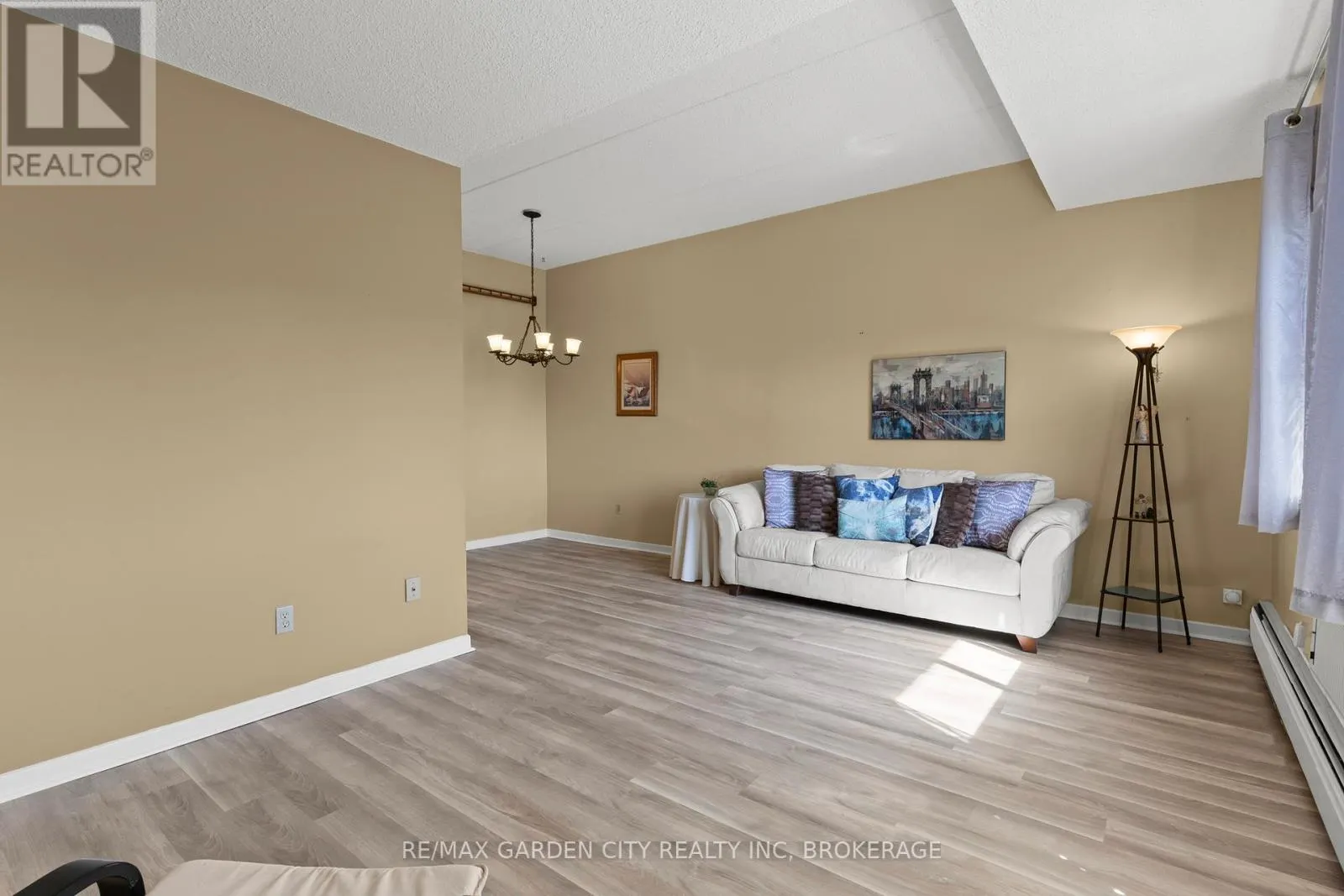 517 - 196 SCOTT STREET, #517