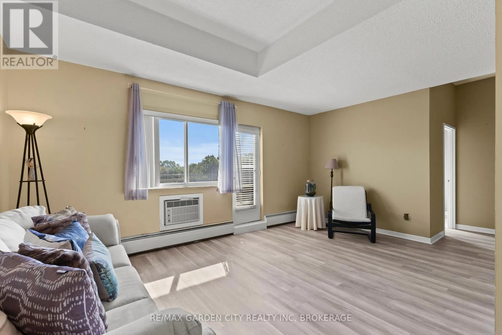 517 - 196 SCOTT STREET, #517