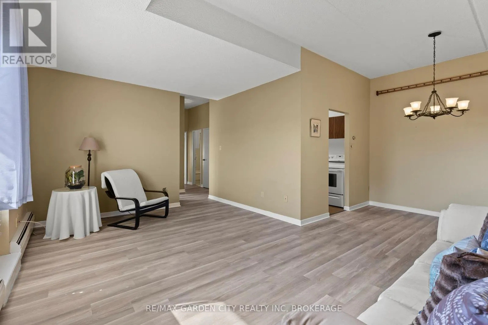 517 - 196 SCOTT STREET, #517