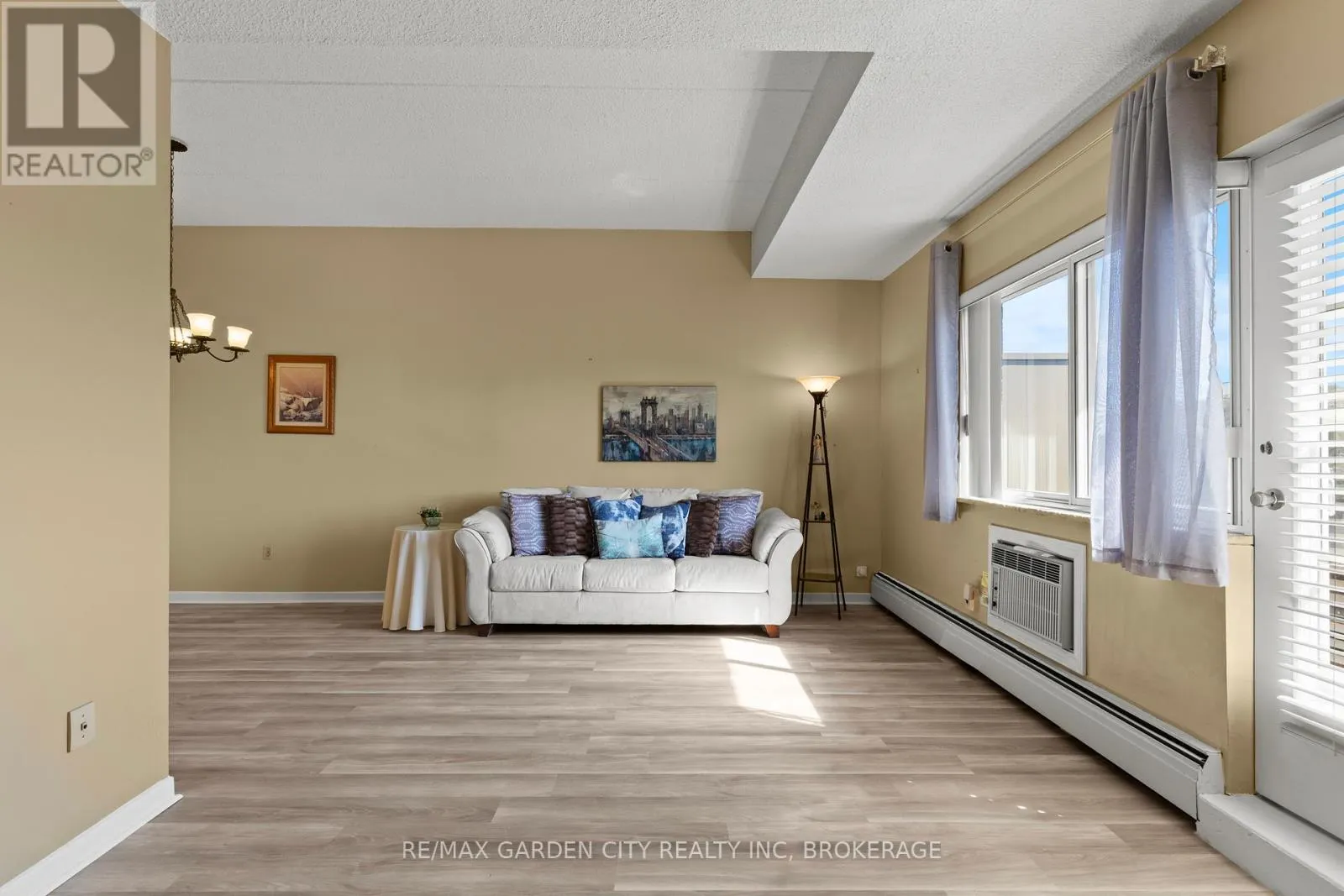 517 - 196 SCOTT STREET, #517