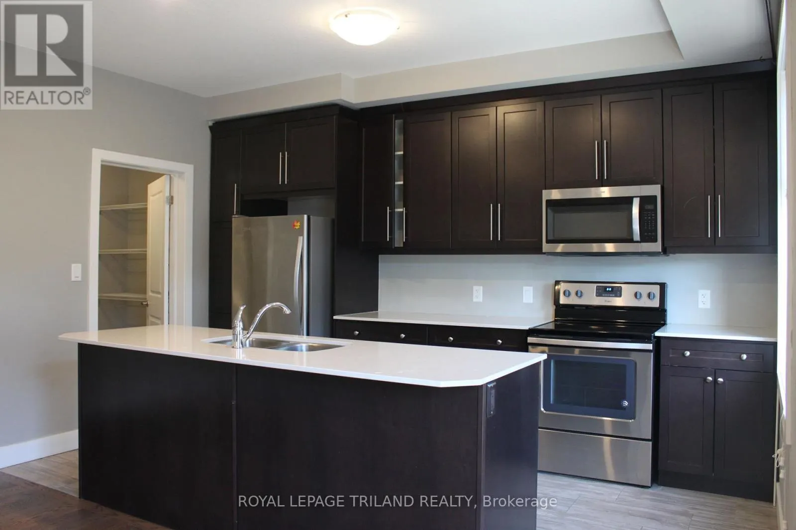 40 - 1960 DALMAGARRY ROAD, #40