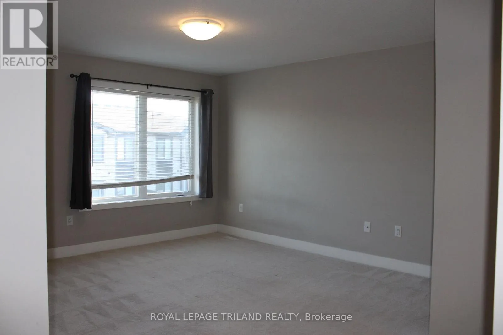 40 - 1960 DALMAGARRY ROAD, #40