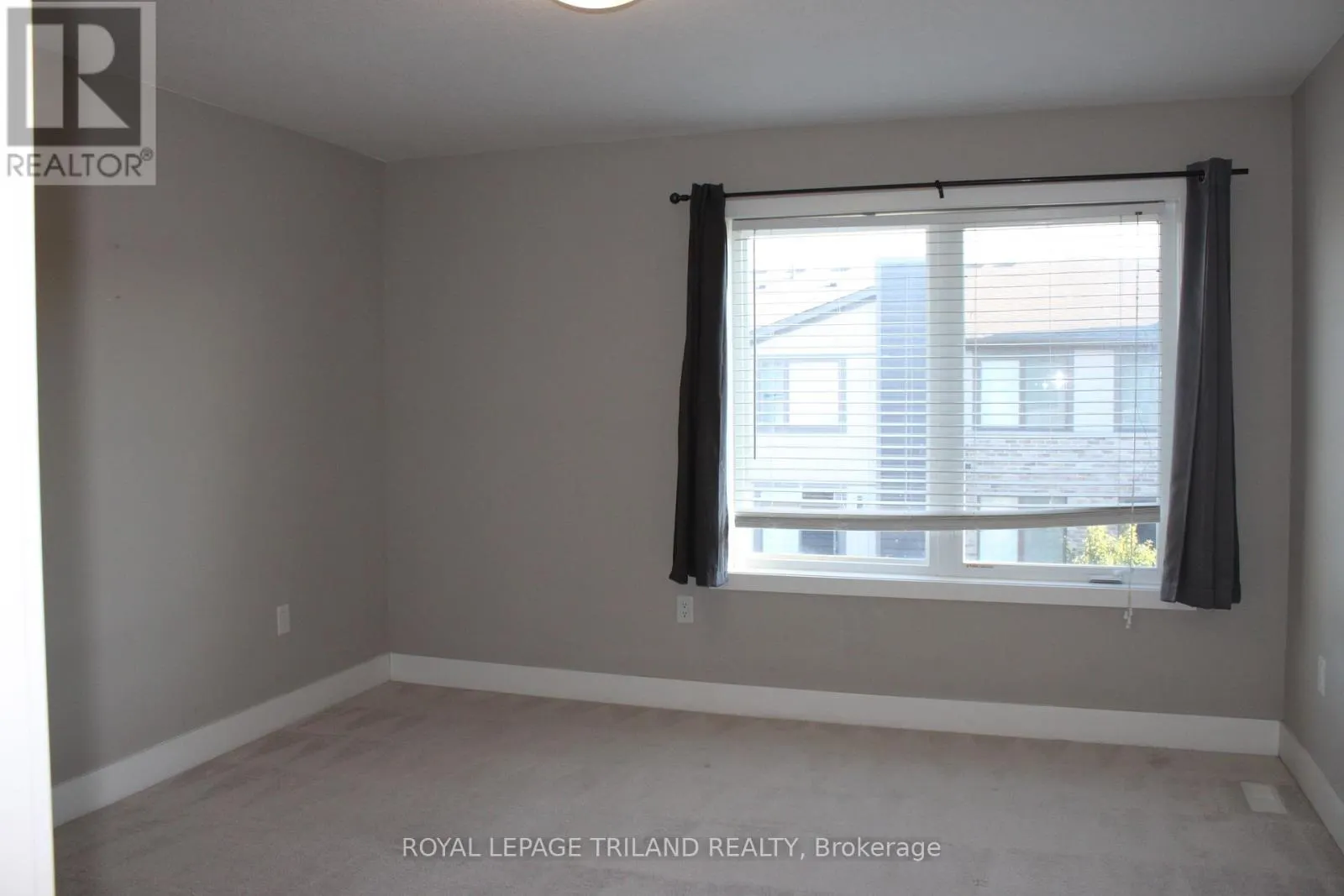 40 - 1960 DALMAGARRY ROAD, #40