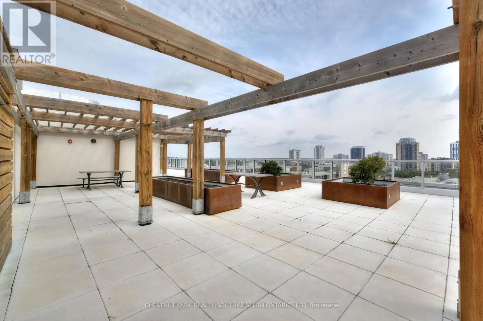 415 - 257 HEMLOCK STREET