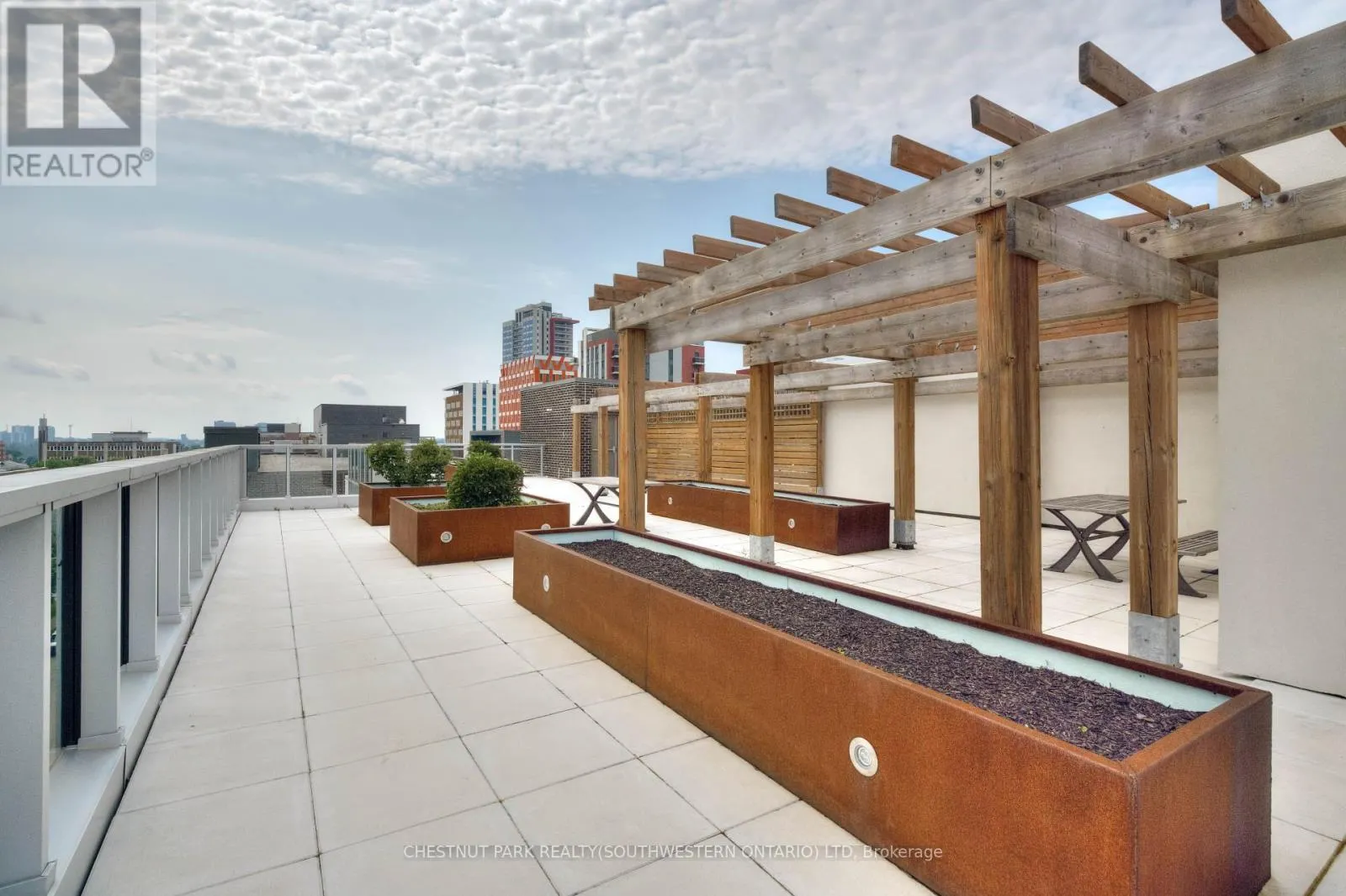 415 - 257 HEMLOCK STREET
