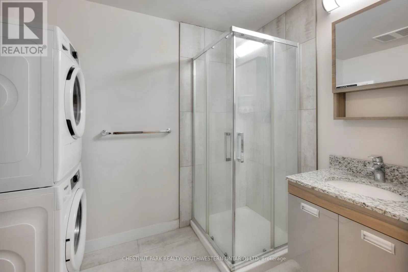 415 - 257 HEMLOCK STREET
