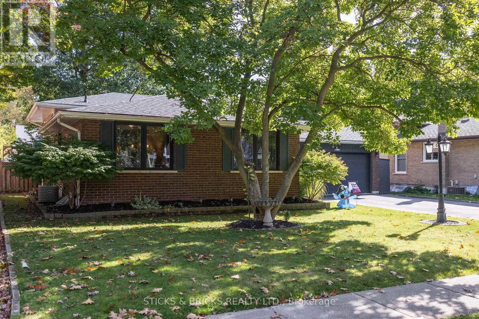 2530 DORCHESTER ROAD