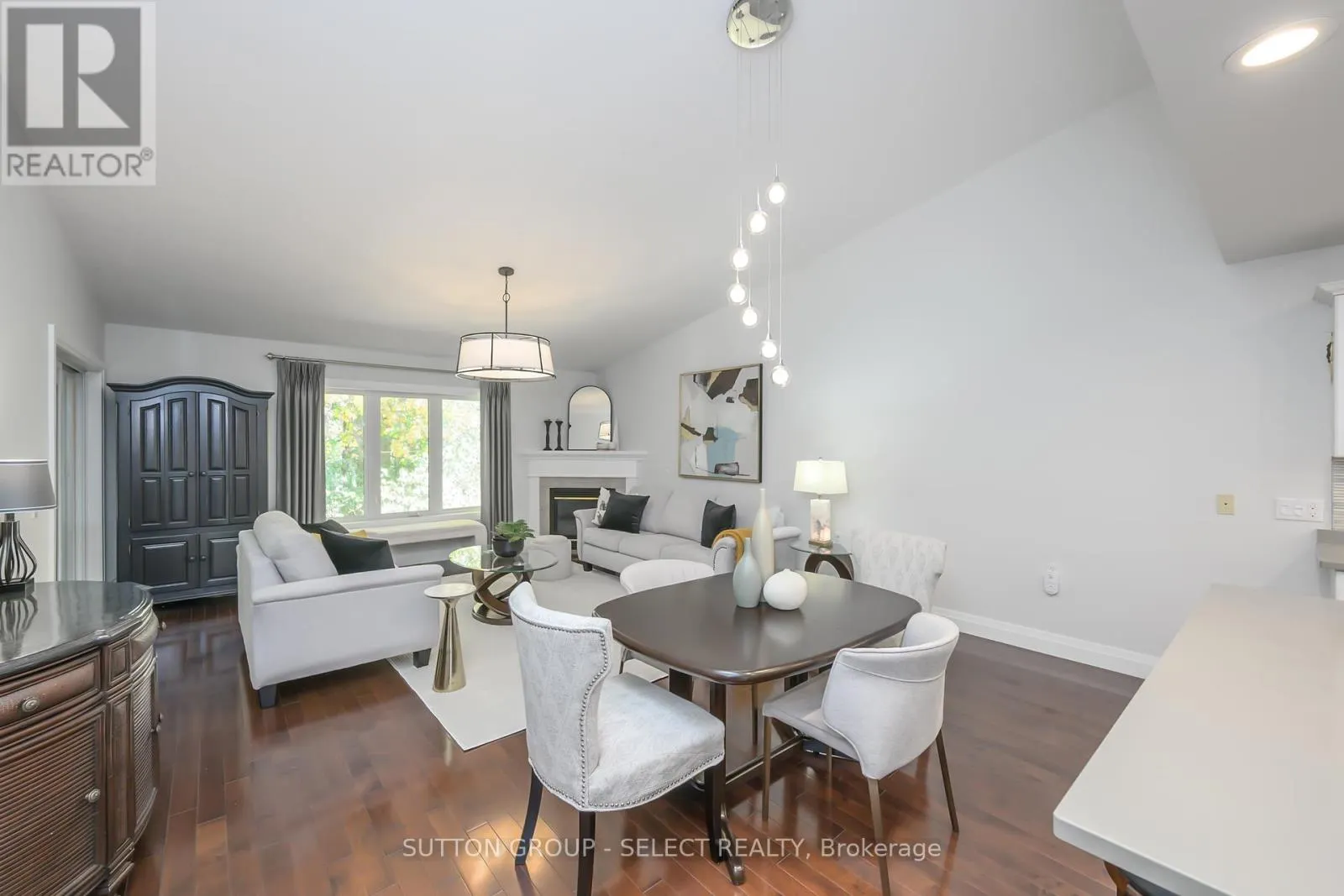 11 - 1337 COMMISSIONERS ROAD W, #11