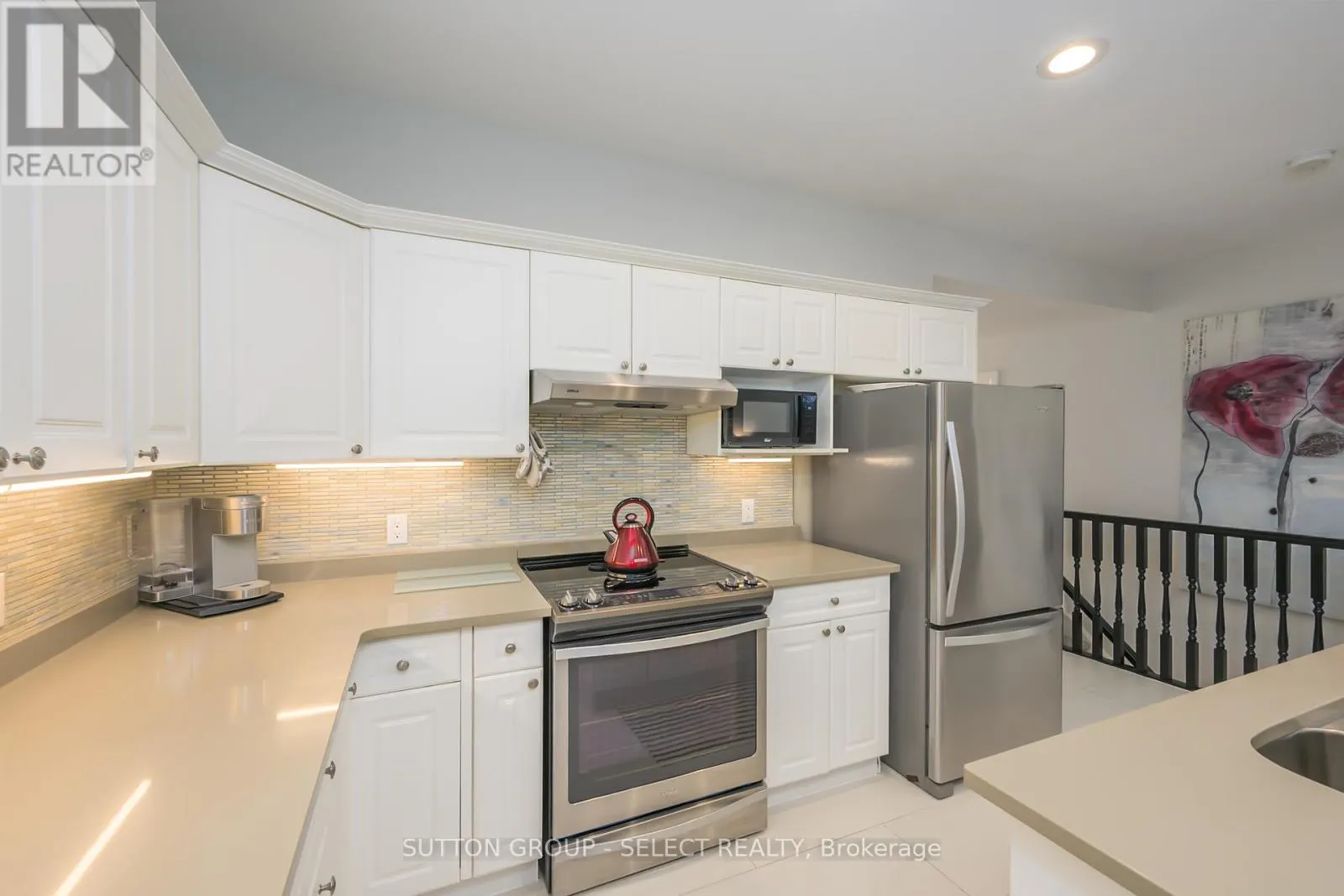 11 - 1337 COMMISSIONERS ROAD W, #11