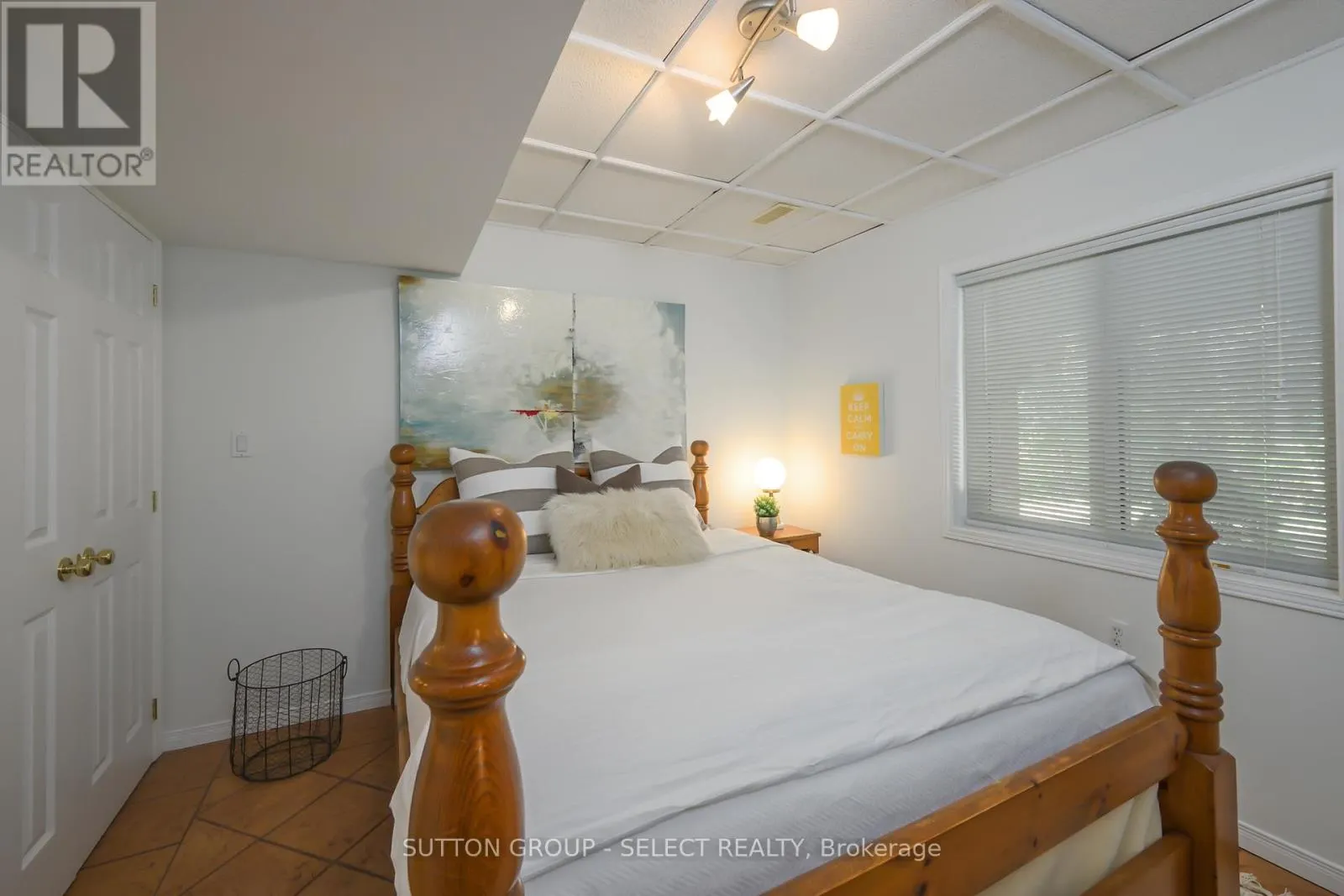 11 - 1337 COMMISSIONERS ROAD W, #11