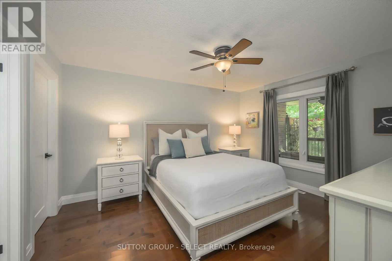 11 - 1337 COMMISSIONERS ROAD W, #11