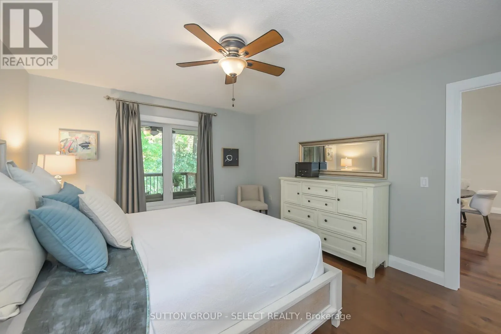 11 - 1337 COMMISSIONERS ROAD W, #11
