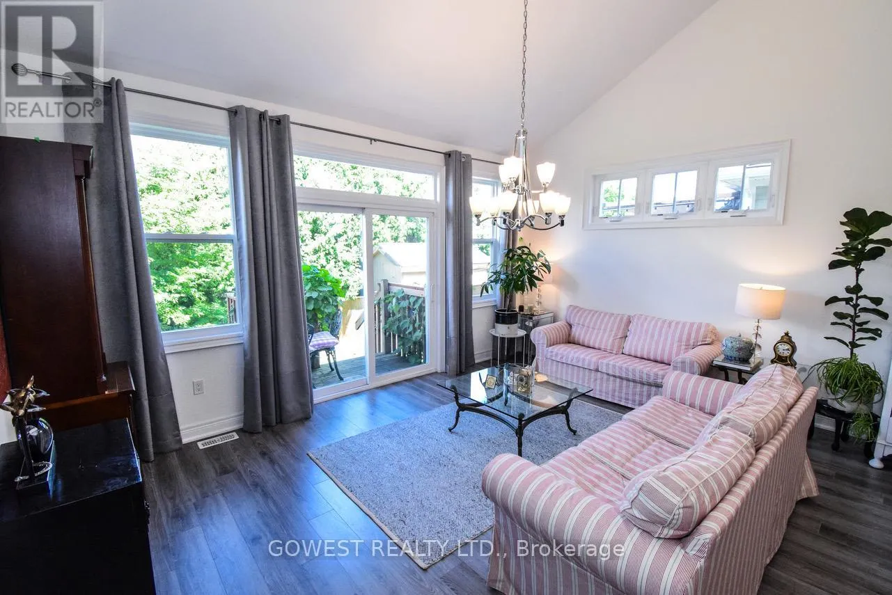 58 PARADISE GROVE