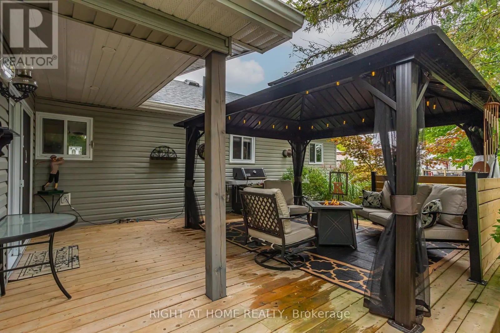 162 MISSISSAUGA PLACE