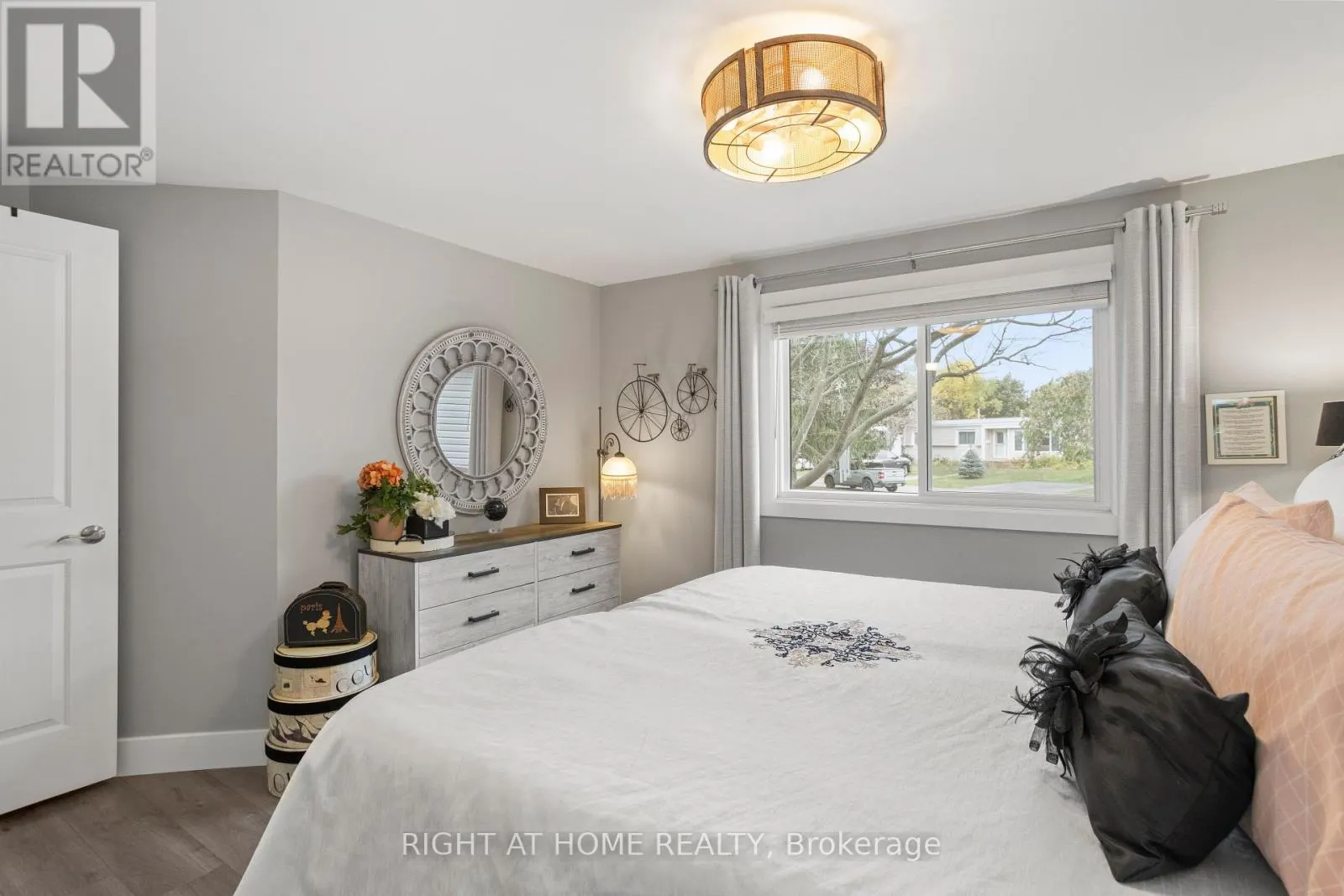 162 MISSISSAUGA PLACE
