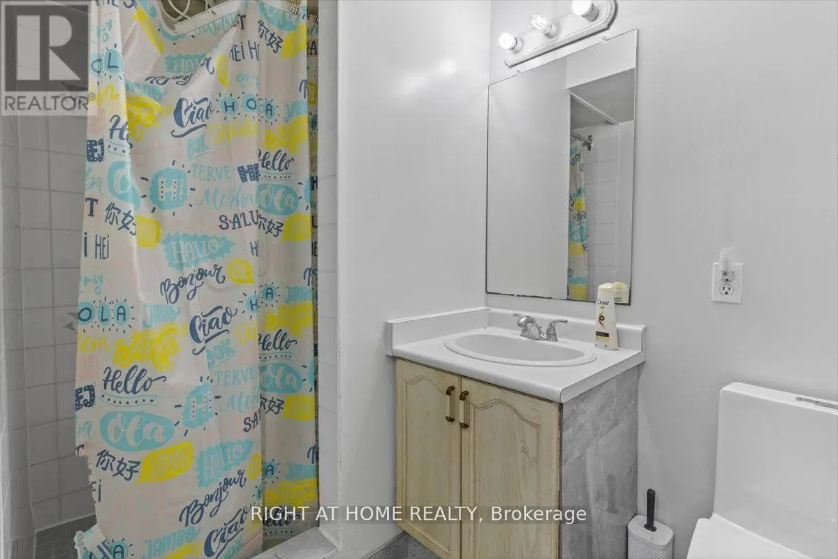 275 TAGGE CRESCENT