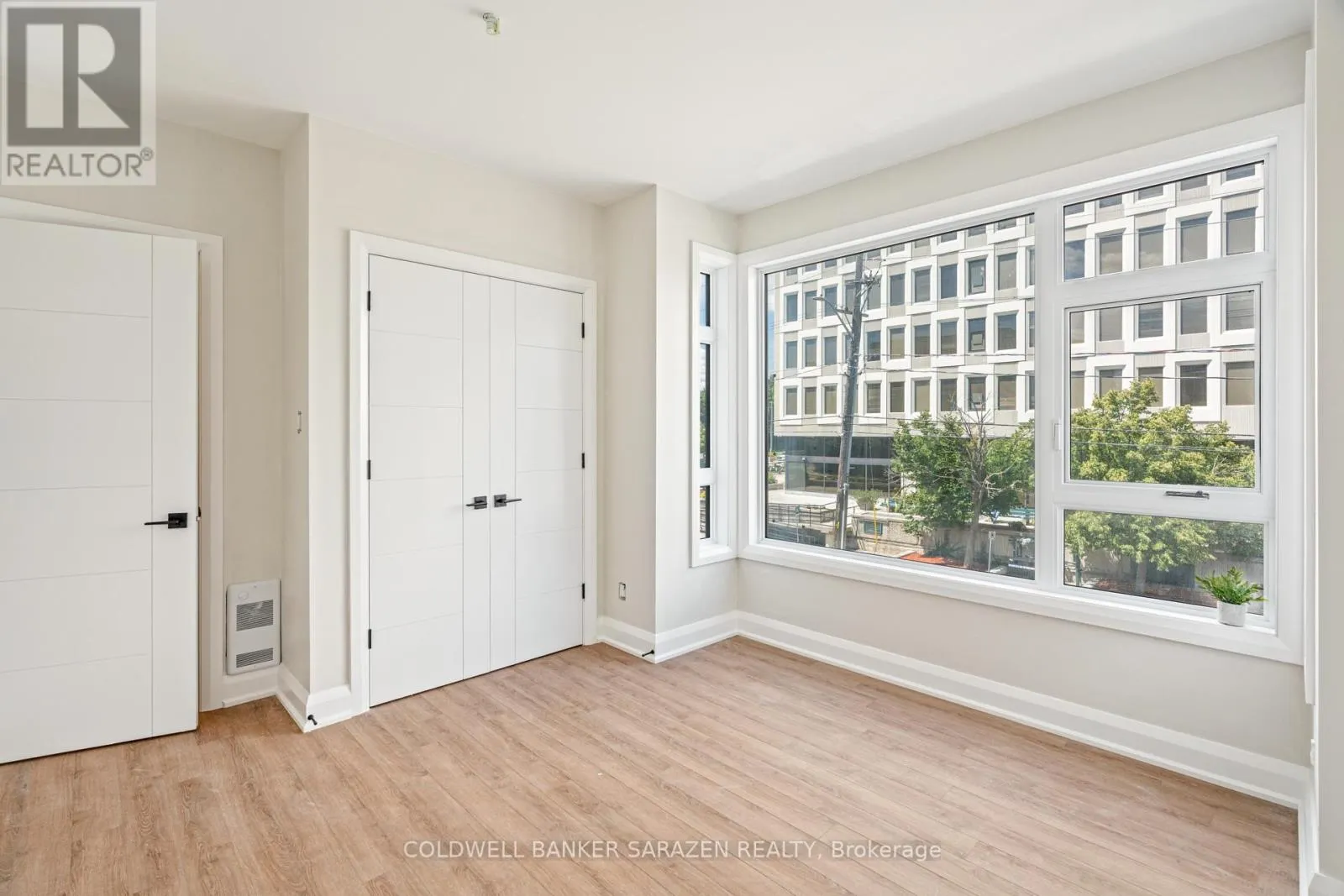 201 - 10 MCARTHUR AVENUE