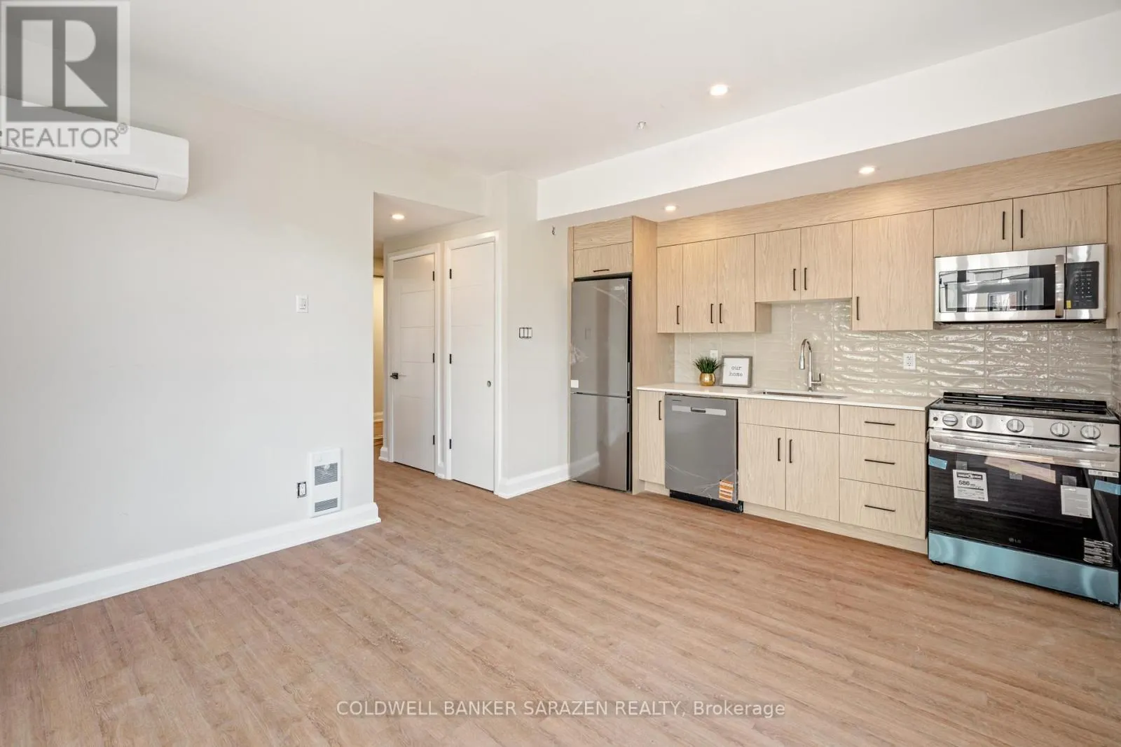 201 - 10 MCARTHUR AVENUE