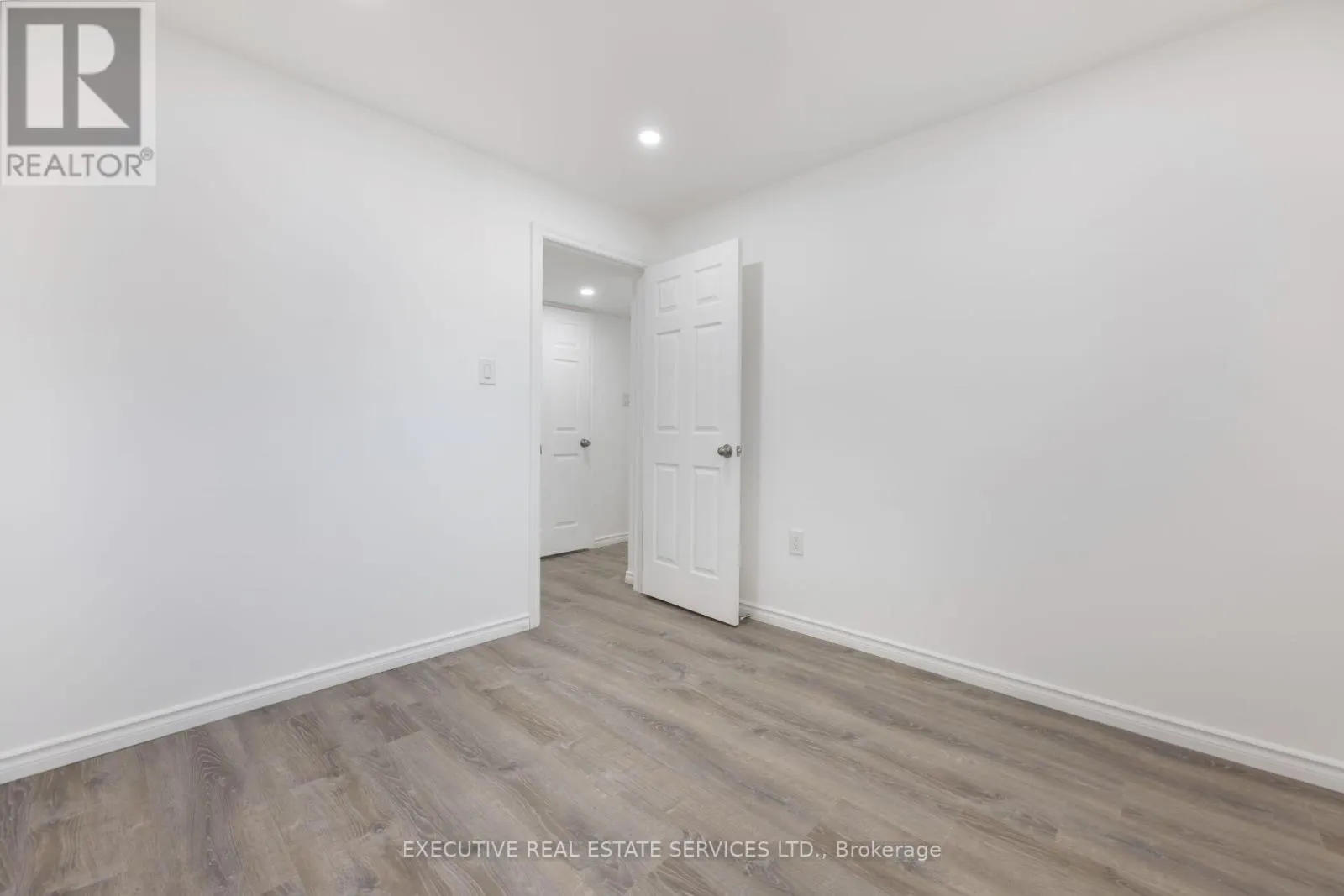 5 DRAKE AVENUE