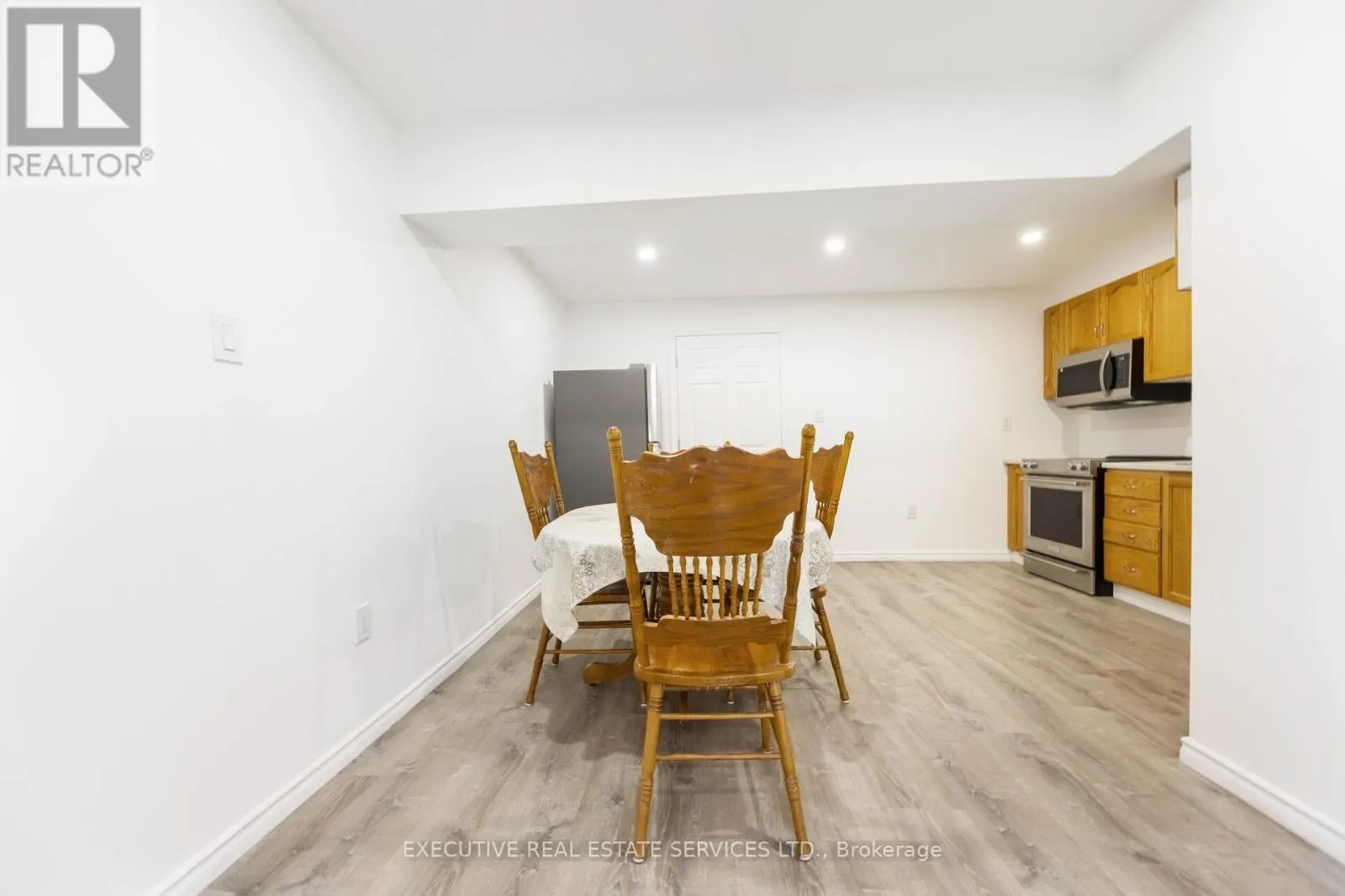 5 DRAKE AVENUE