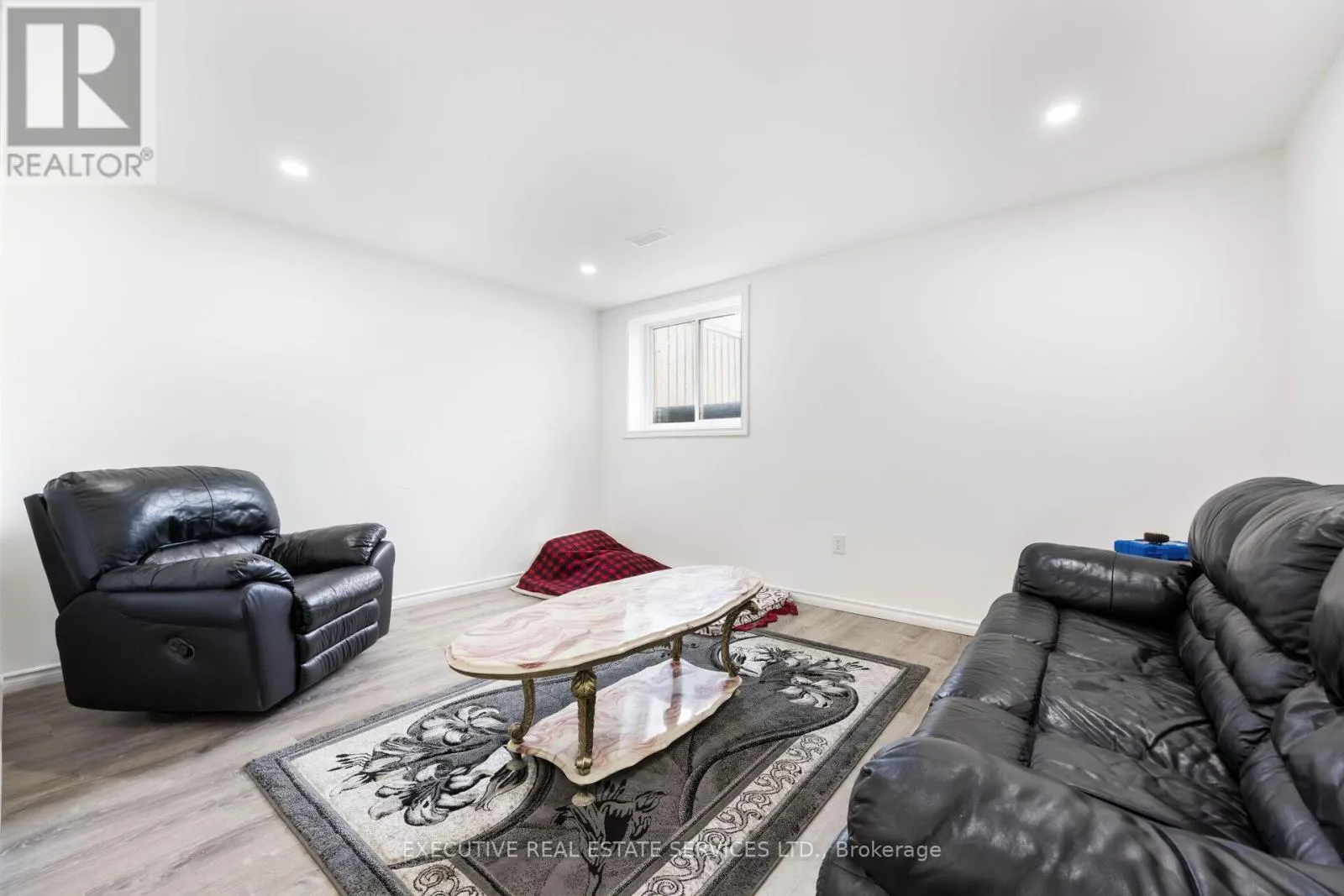 5 DRAKE AVENUE