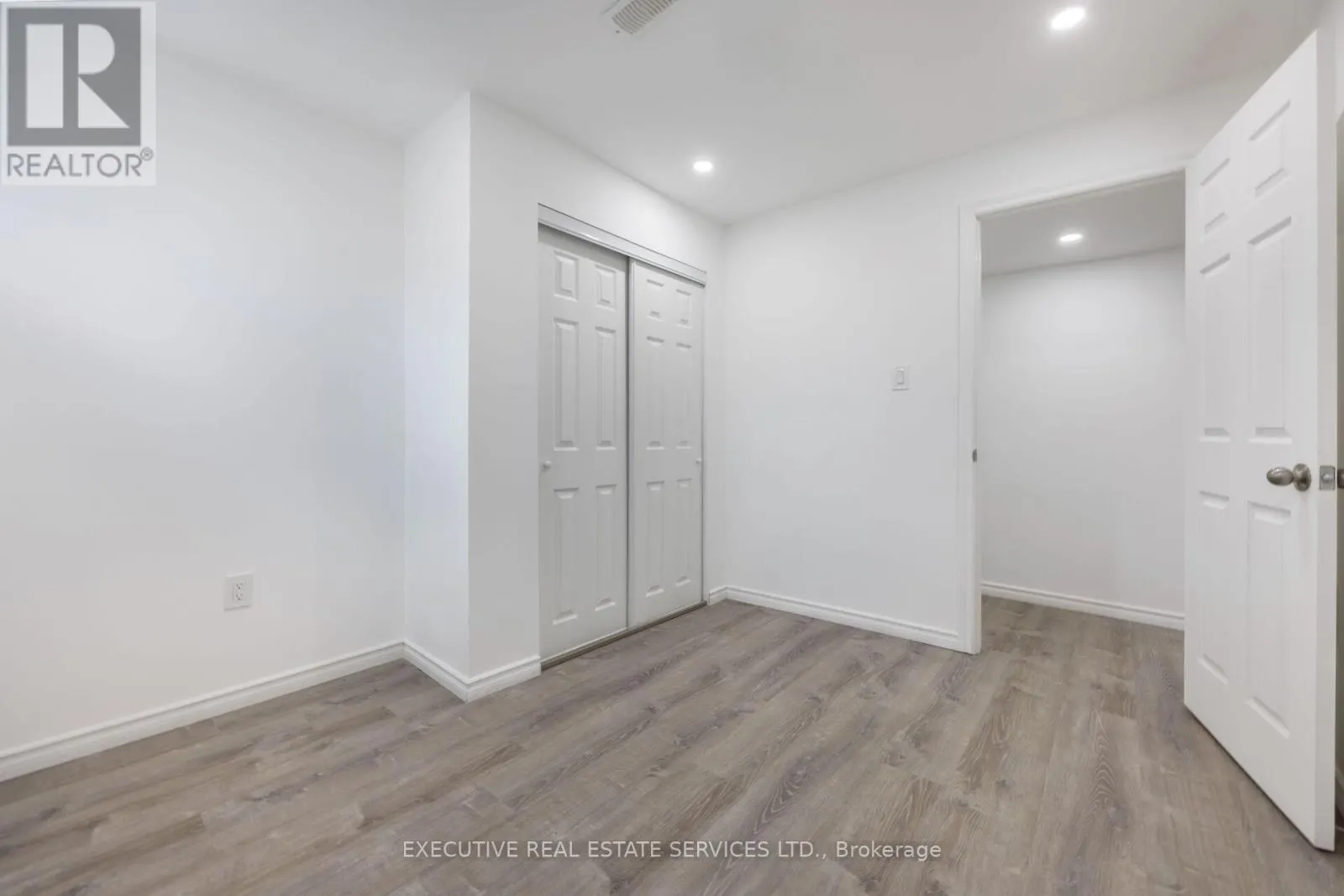 5 DRAKE AVENUE