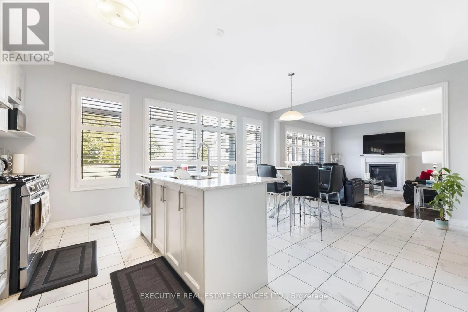 5 DRAKE AVENUE