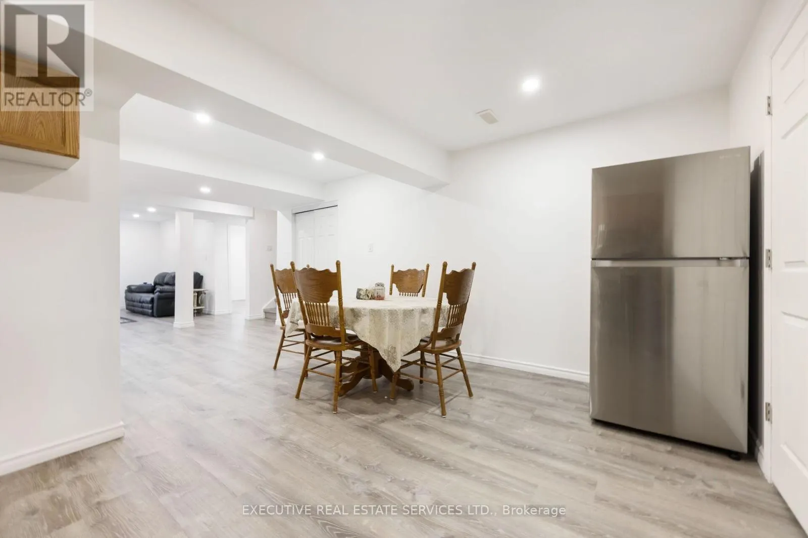5 DRAKE AVENUE