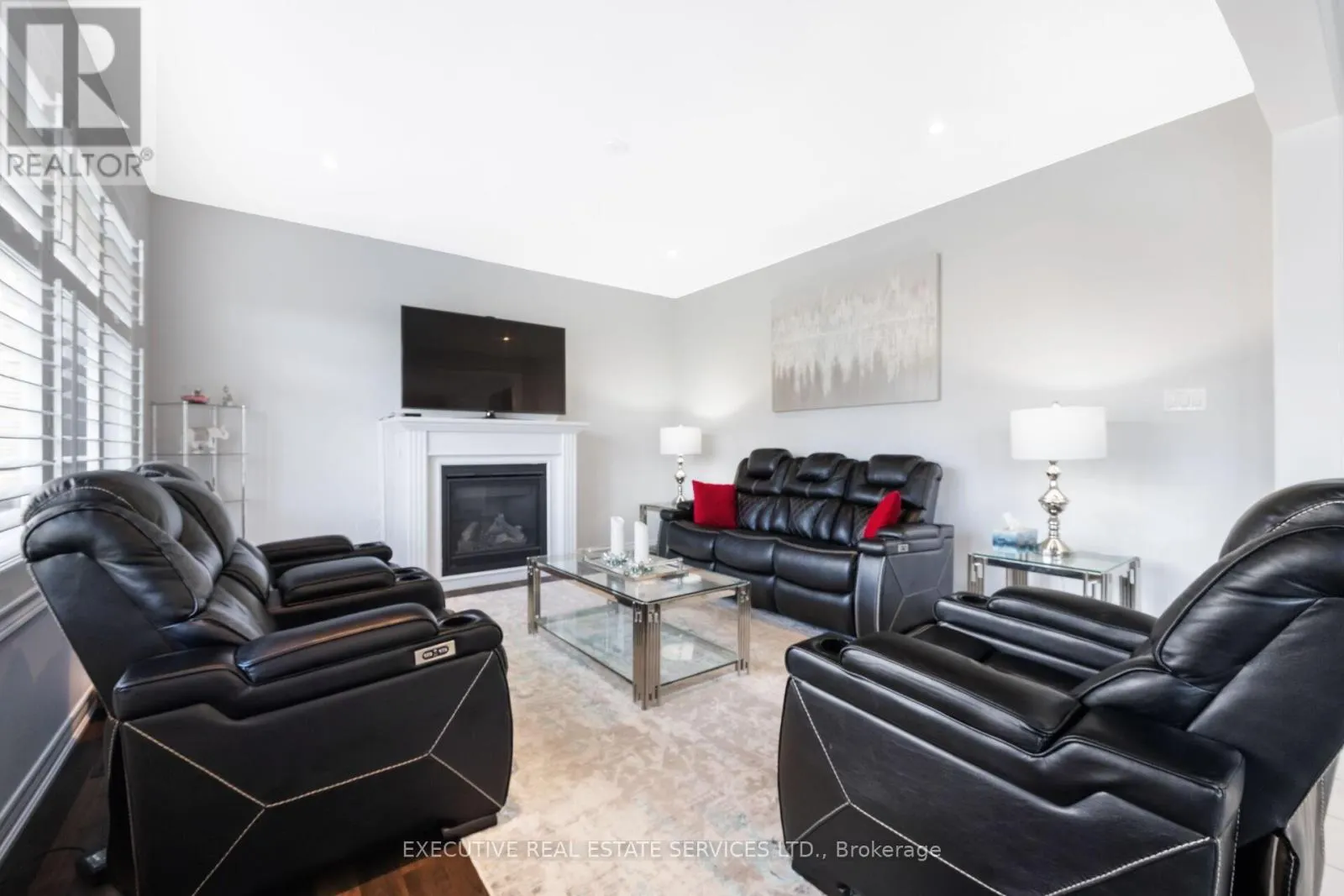 5 DRAKE AVENUE