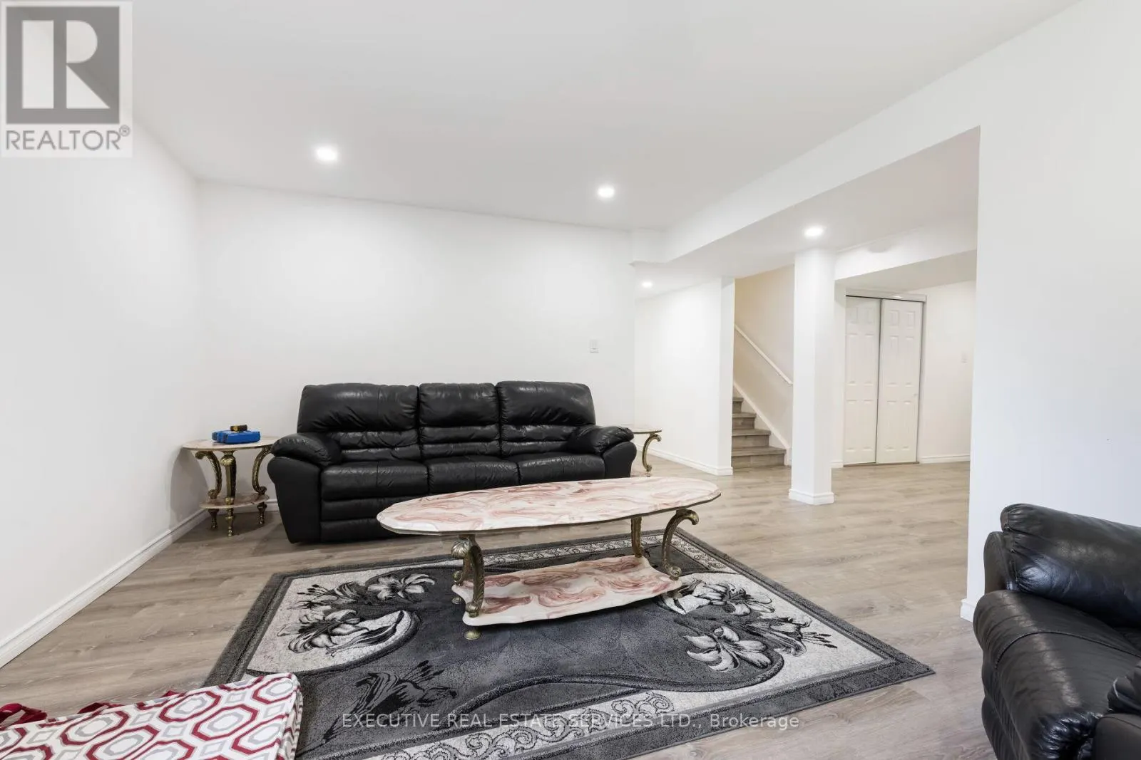 5 DRAKE AVENUE