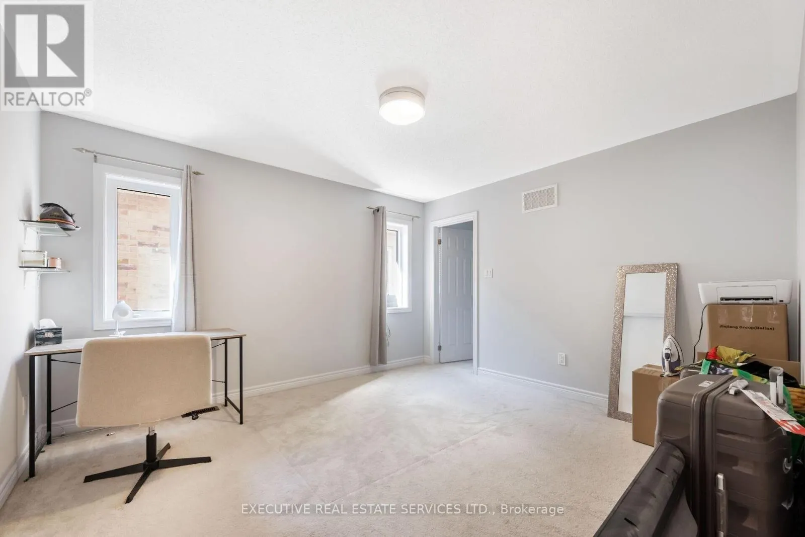 5 DRAKE AVENUE