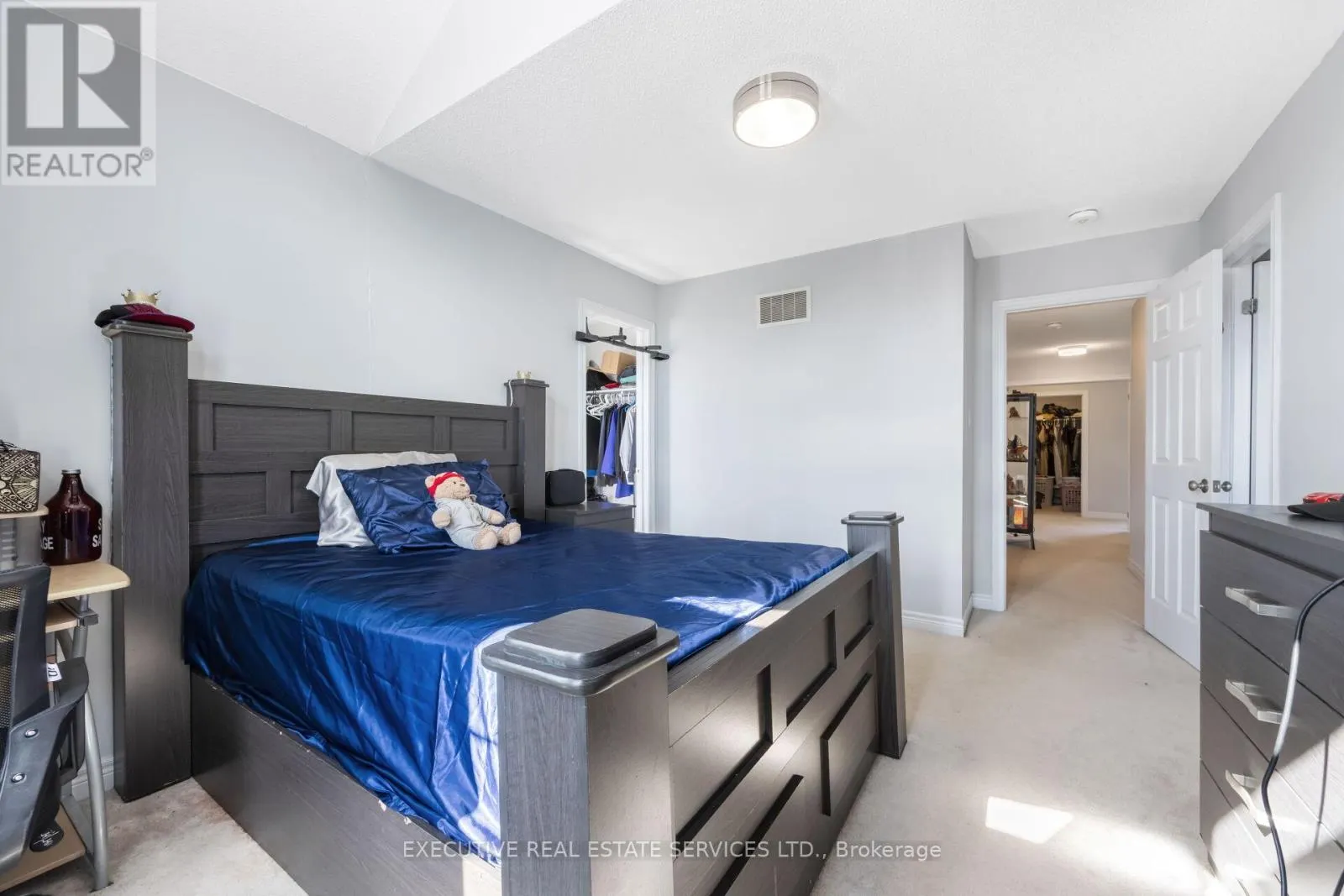 5 DRAKE AVENUE
