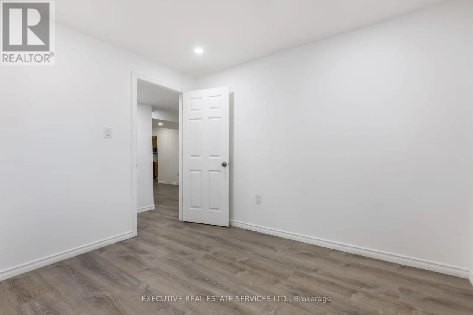 5 DRAKE AVENUE
