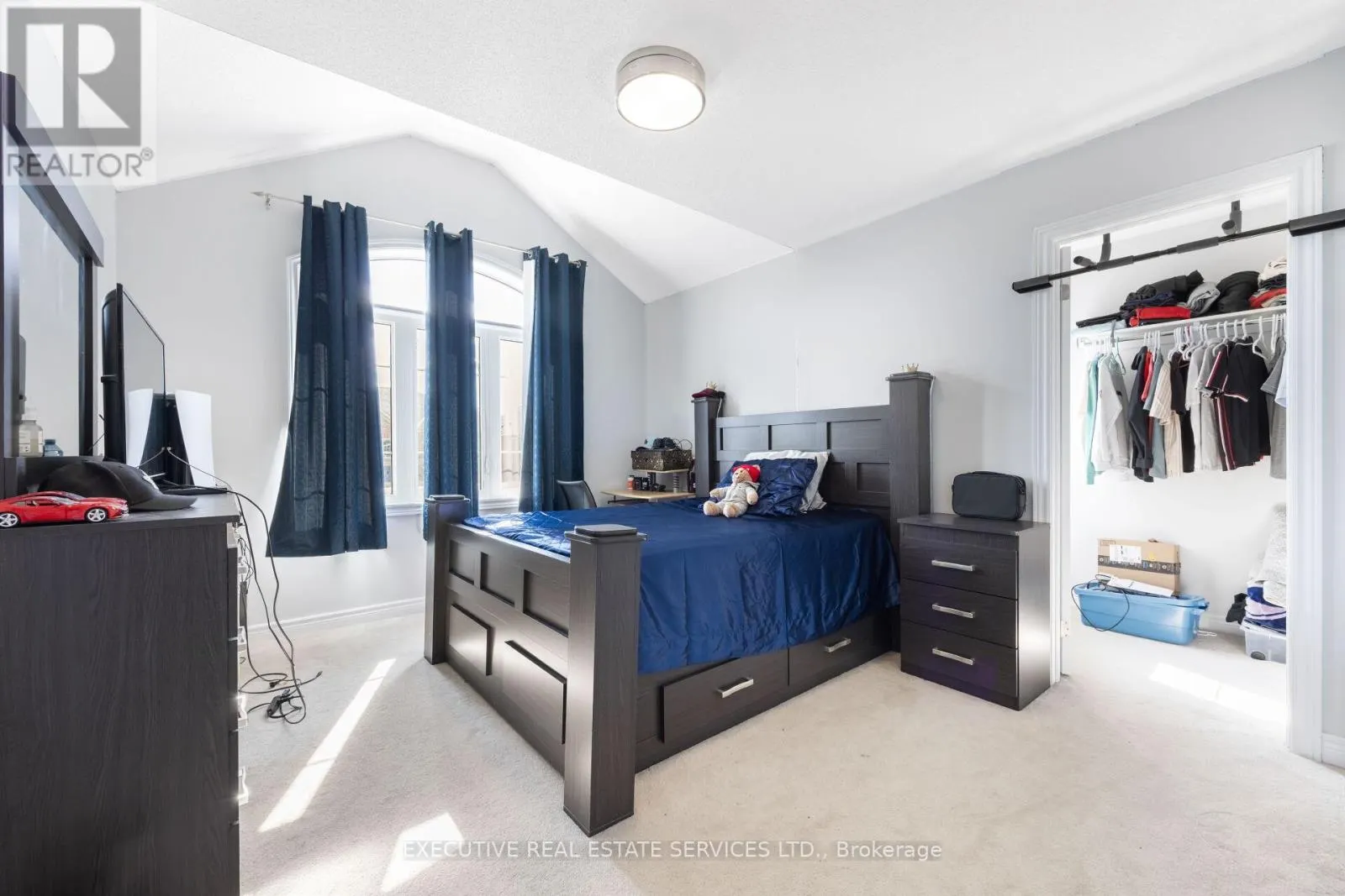 5 DRAKE AVENUE