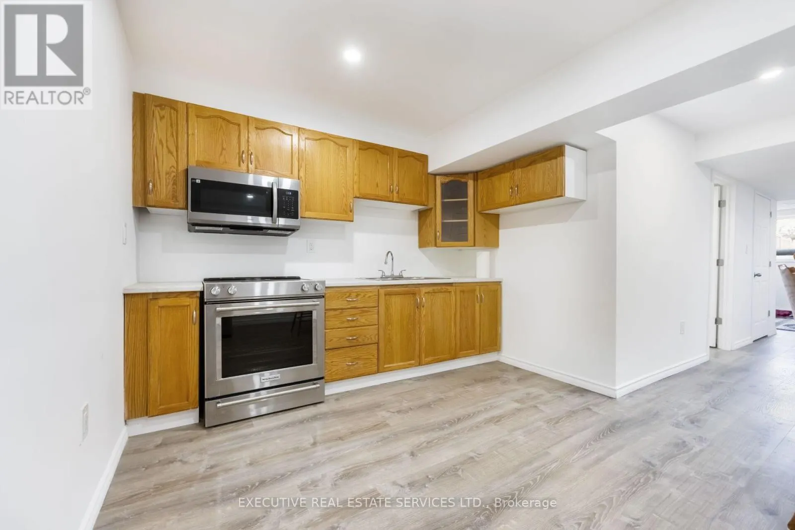 5 DRAKE AVENUE