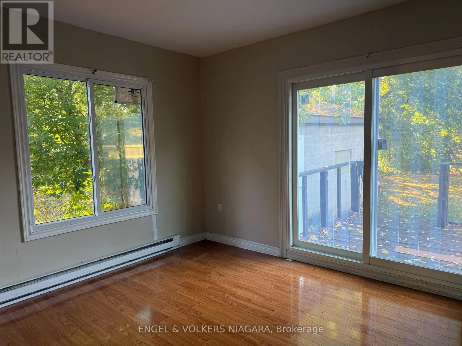 MAIN FLOOR - 5006 WILLMOTT STREET, #Main Floor