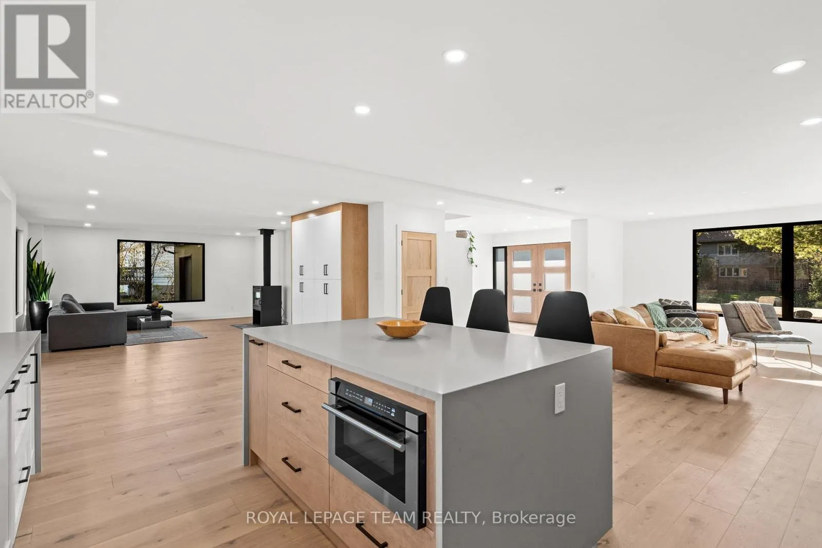 5575 SOUTH SUNSET DRIVE