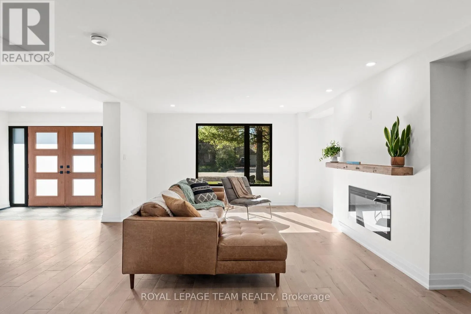 5575 SOUTH SUNSET DRIVE