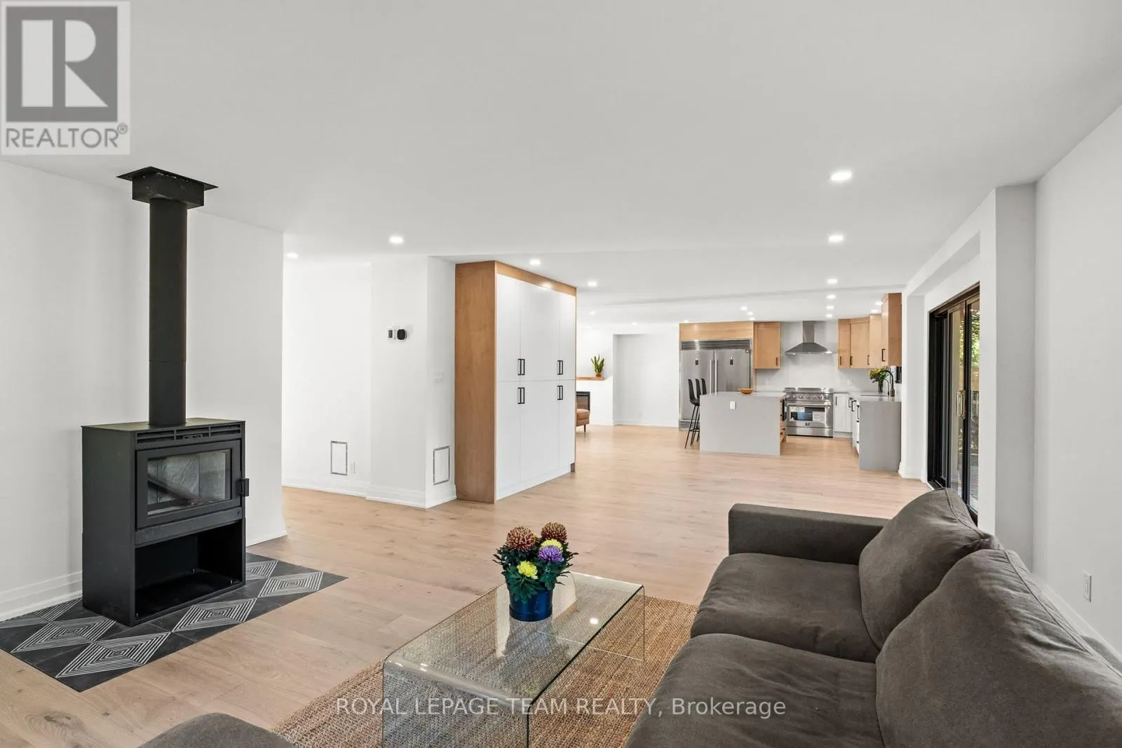 5575 SOUTH SUNSET DRIVE