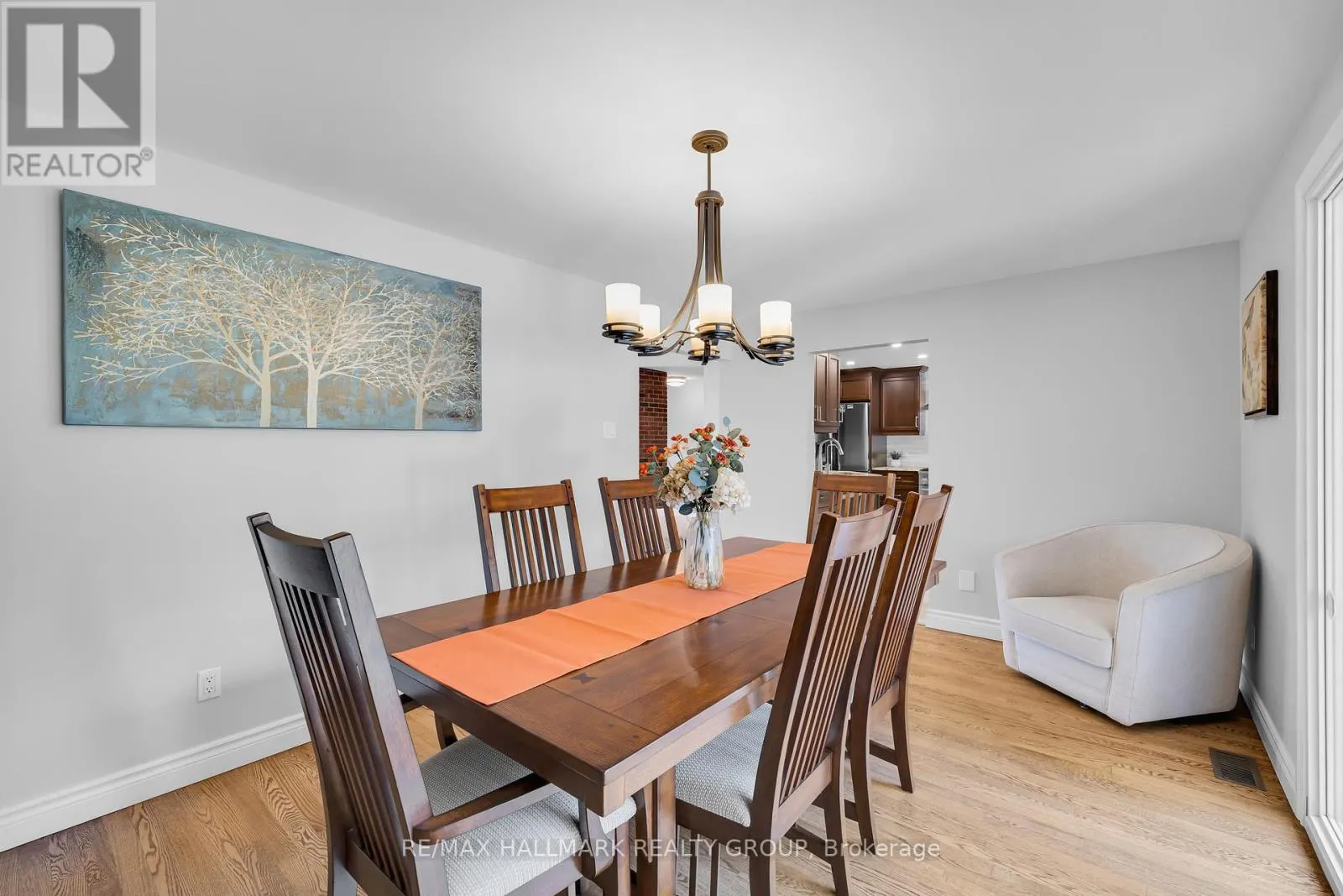 118 QUEENSLINE DRIVE