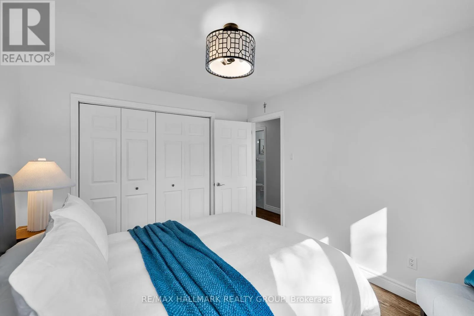118 QUEENSLINE DRIVE