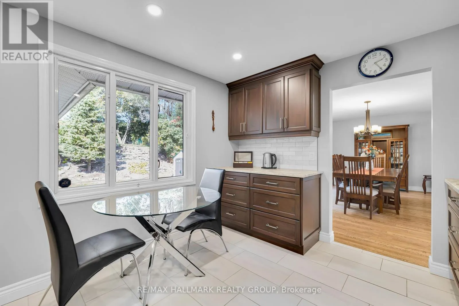 118 QUEENSLINE DRIVE